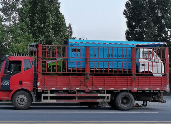 雄安車載混凝土濕噴臺(tái)車、空壓機(jī)發(fā)貨現(xiàn)場(chǎng)